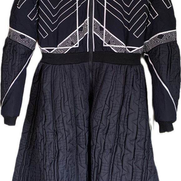 Masha Ma Coat 6 - Picture 2 of 16